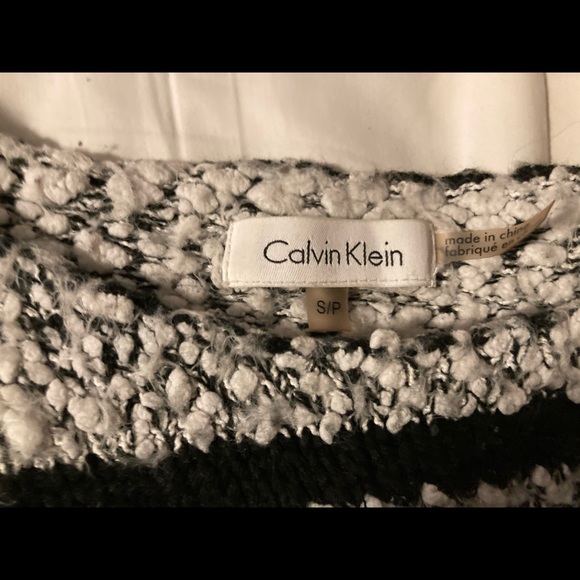 Calvin Kleen sweater!! - Picture 2 of 2